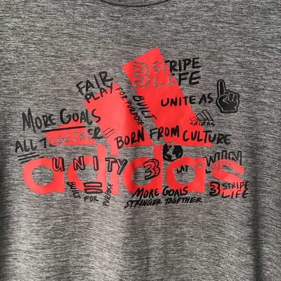 Boys Adidas Soccer Tee Sz 14/16 - Picture 2 of 7